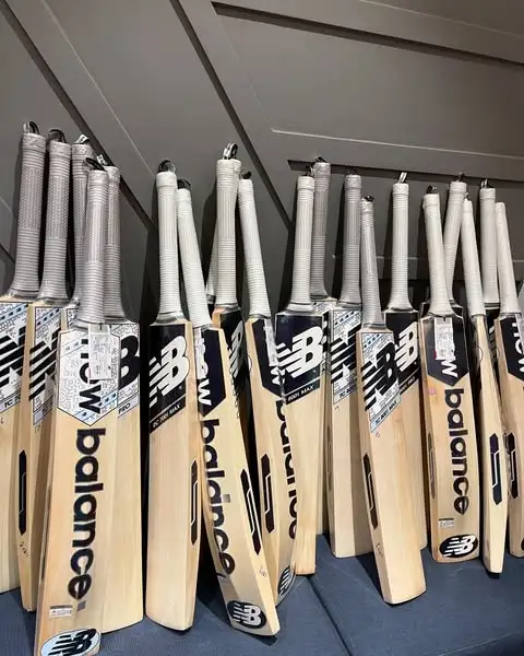 New Balance cricket bat